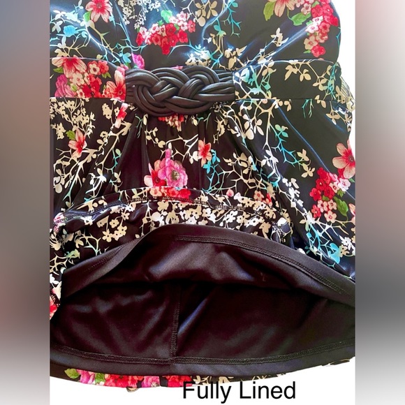 NWOT Torrid Black & floral Top Sz L - Picture 5 of 11